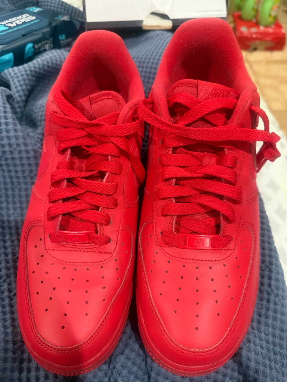 Nike Men's All-Red Low-Top Sneakers